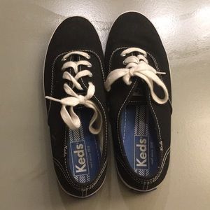 Black Keds
